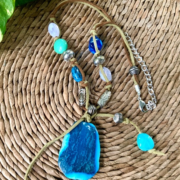 GENUINE STONE PENDANT BOHO CHIC LEATHER BEADED NECKLACE - NWOT - Picture 3 of 9